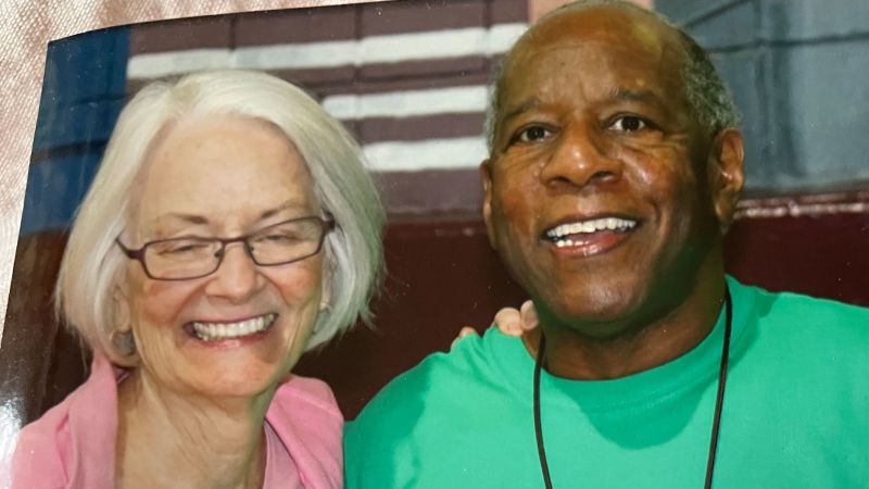 Her fiancé has been in prison for 49 years. She’s trying to free him before he dies