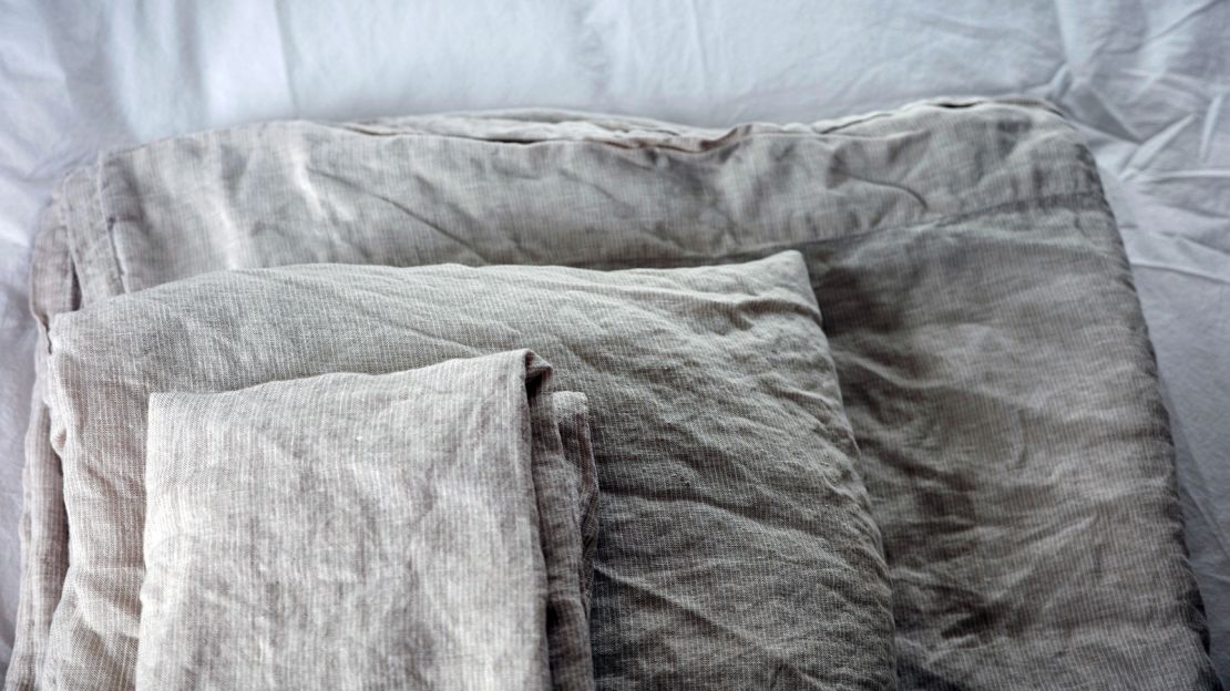 Rough Linen | Twin Smooth Linen Fitted Sheet | Light Grey