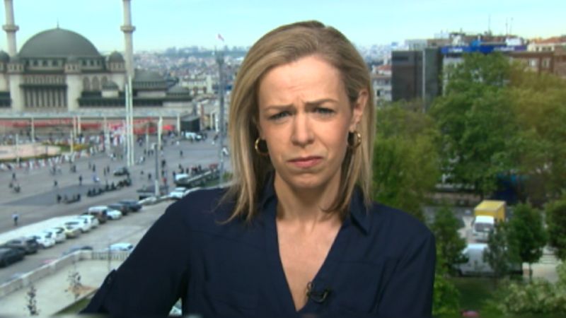 CNN reporters discuss Russian and Ukrainian peace talks in Turkey