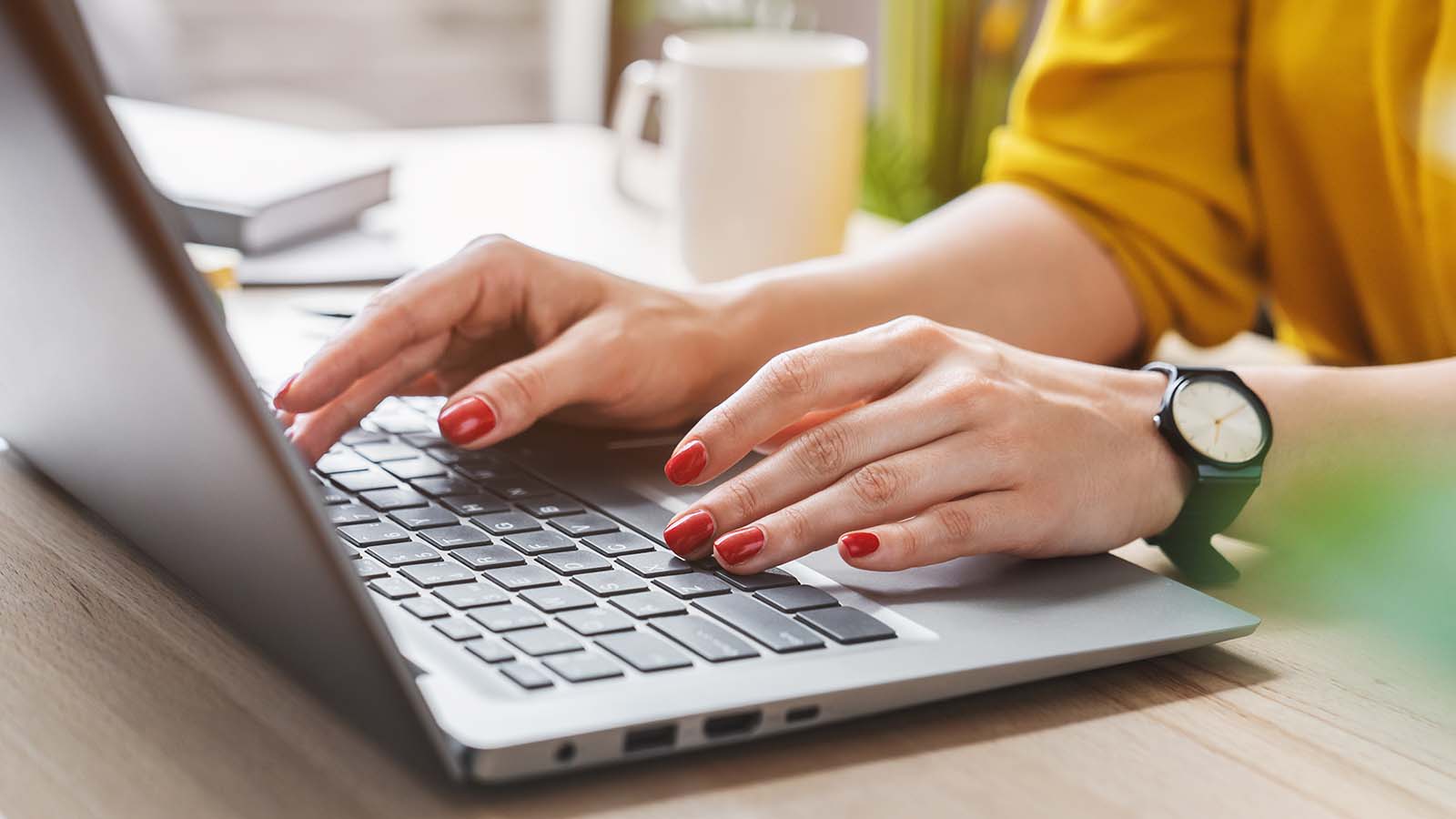 Get Rid of Crumbs and Grime on Your Laptop With This Handy 2-in-1 Cleaner -   Deals