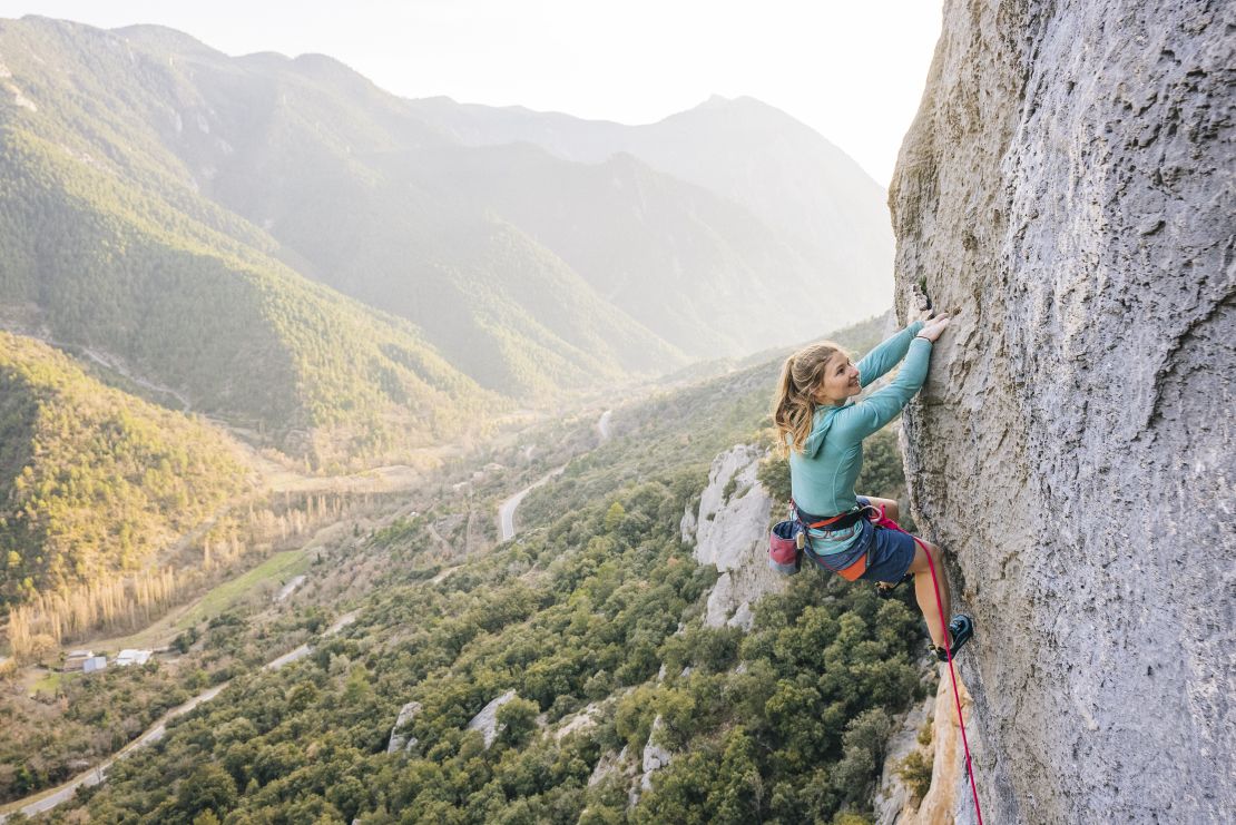 Professional climber and mindset coach Hazel Findlay climbing.