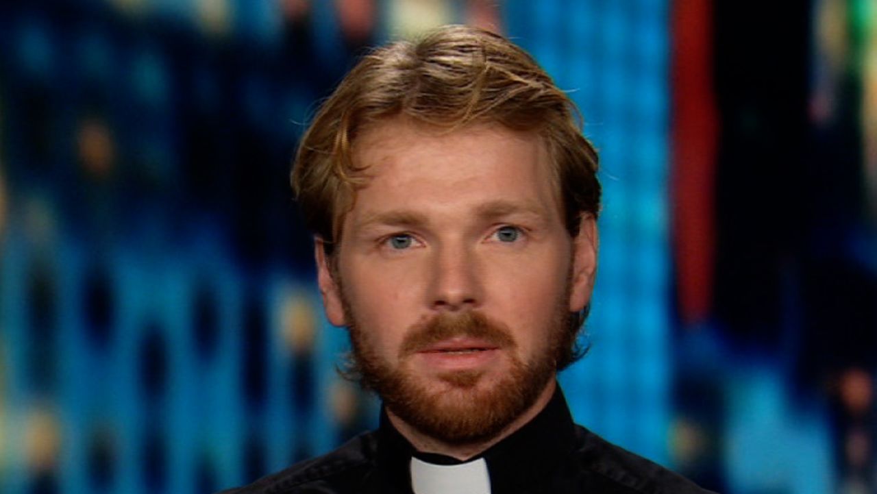 Chicago pastor shot by ICE speaks to CNN