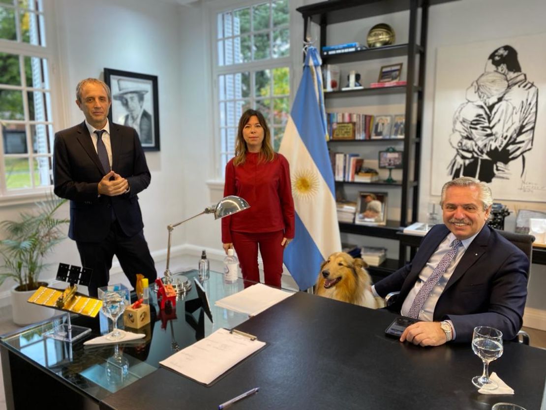 Ernesto Tenembaum, María O’Donnell y el presidente Alberto Fernández en Conecta2.