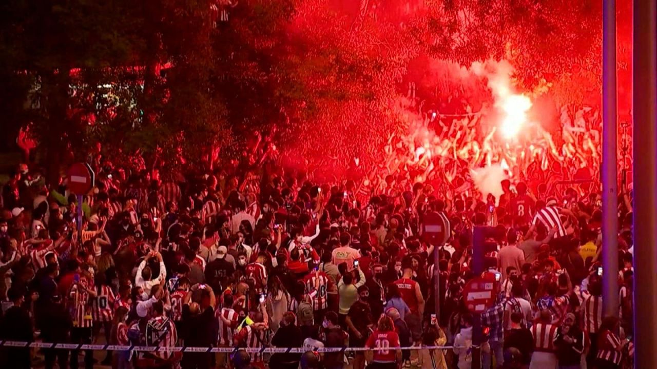 CNNE 1000421 - atletico de madrid- muerte de hincha empana festejo