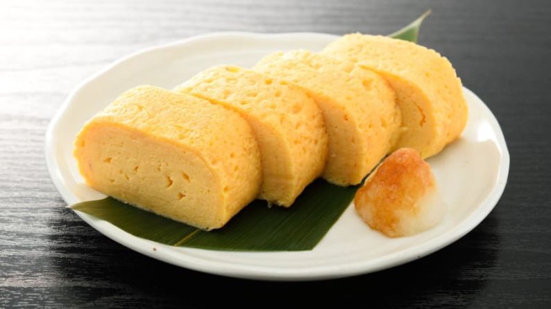 Tamagoyaki: este favorito japonés se puede personalizar con diferentes ingredientes para hacerlo dulce o salado, con sabor a pescado o ahumado. Shutterstock