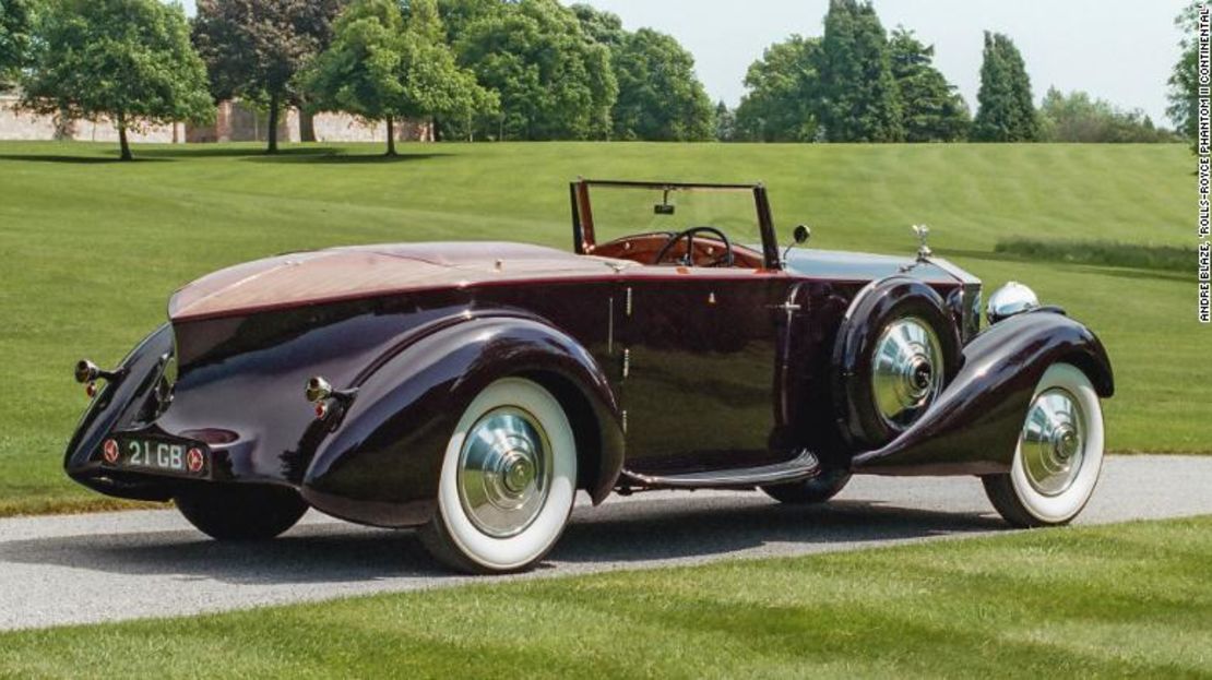 Este Rolls-Royce Phantom II Continental Drophead Coupé, de 1934, fabricado a medida es un ejemplo del diseño de los primeros coches de cola de barco.