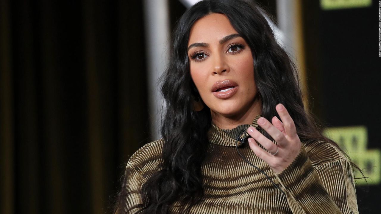 CNNE 1003718 - kim kardashian revela el resultado de su examen de leyes