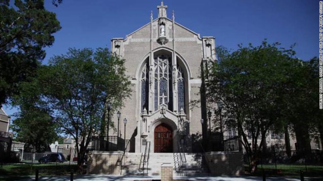 El Santuario Nacional de Nuestra Señora del Pronto Socorro de Nueva Orleans sufrió daños a causa del huracán Katrina.