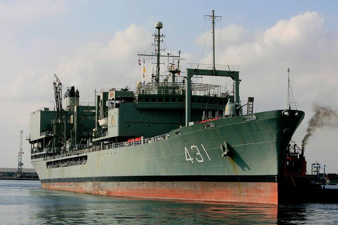 El “Khark” utilizaba el número 431 y era uno de los buques más grandes de la Marina de Irán.