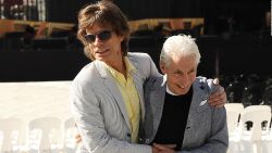 CNNE 1006166 - mick jagger saluda a charlie watts en su cumpleanos