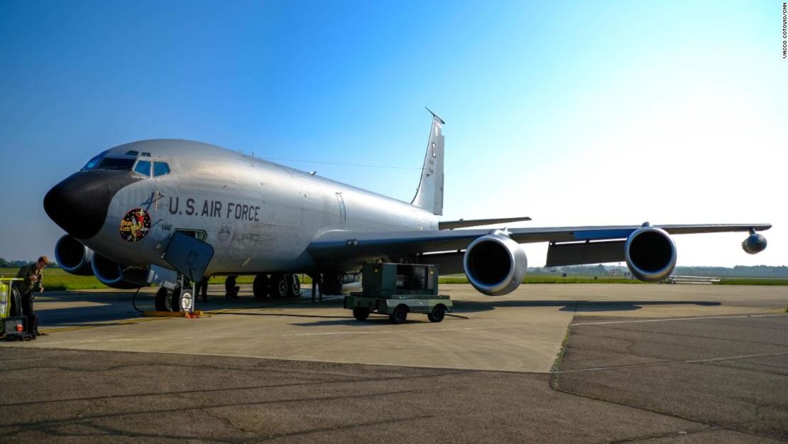 Los B-52 de la Fuerza Aérea estadounidenses se construyeron en la década de 1950, al igual que los KC-135.