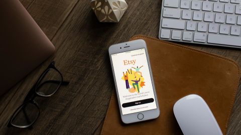 CNNE 1006898 - etsy compra depop por us$ 1-630 millones