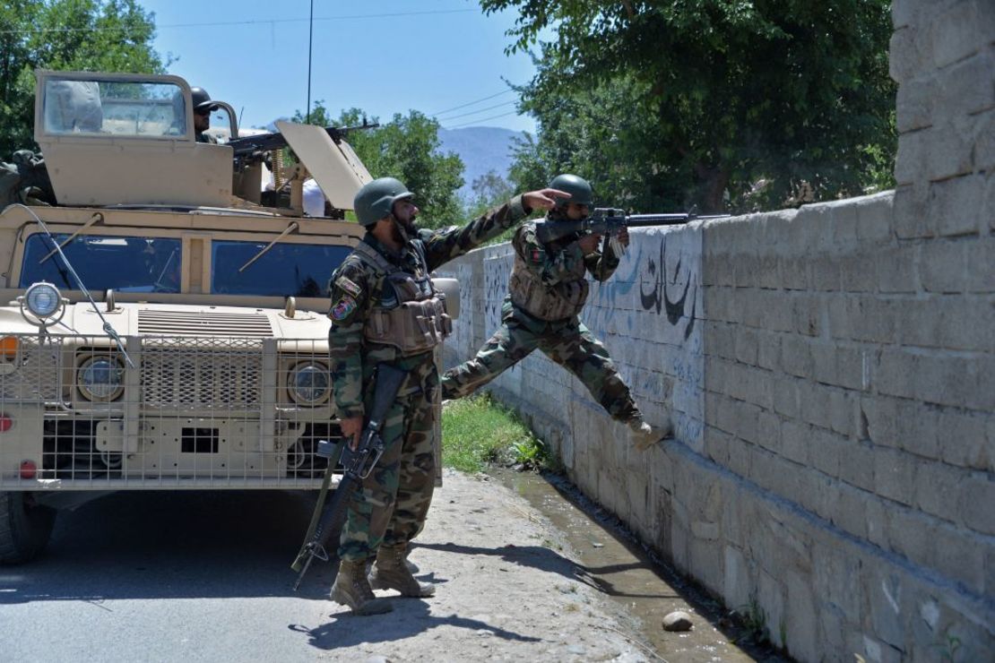 Miembros de las fuerzas de seguridad afganas operando en la provincia de Laghman el 24 de mayo de 2021