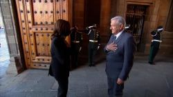 CNNE 1009799 - "presidente kabala, mucho gusto"- el saludo de amlo a harris