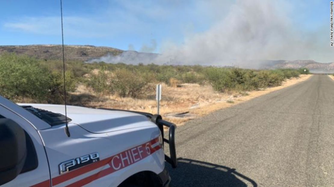 Un incendio forestal en Cornville provocó evacuaciones y creció rápidamente a 404 hectáreas después de su inicio el domingo.