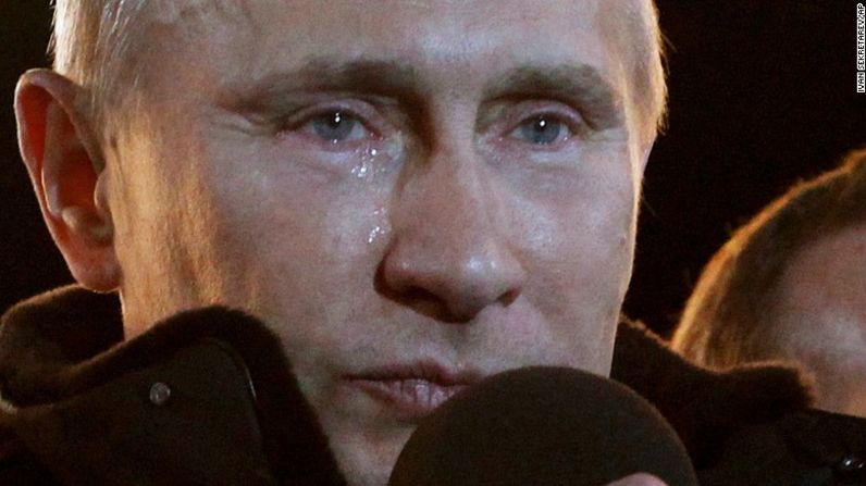 Durante una manifestación en Moscú, las lágrimas corren por el rostro de Putin después de que fuera elegido presidente para un tercer mandato en marzo de 2012.
