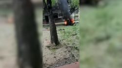 CNNE 1015249 - explota coche bomba en base militar en colombia