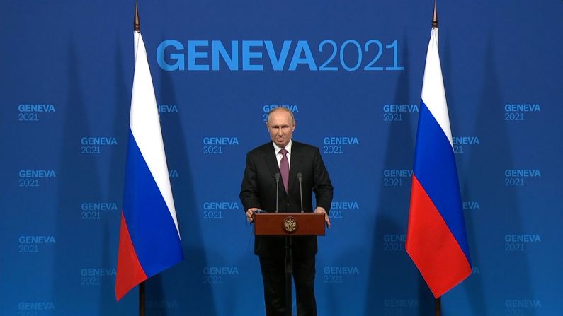 Putin calificó la cumbre con Biden de "constructiva" y dijo que "tuvo lugar en una atmósfera orientada a lograr resultados".