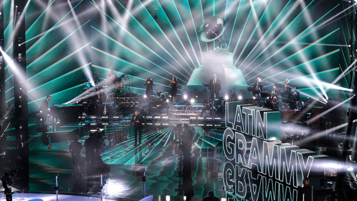 CNNE 1016385 - the 21st annual latin grammy awards - show