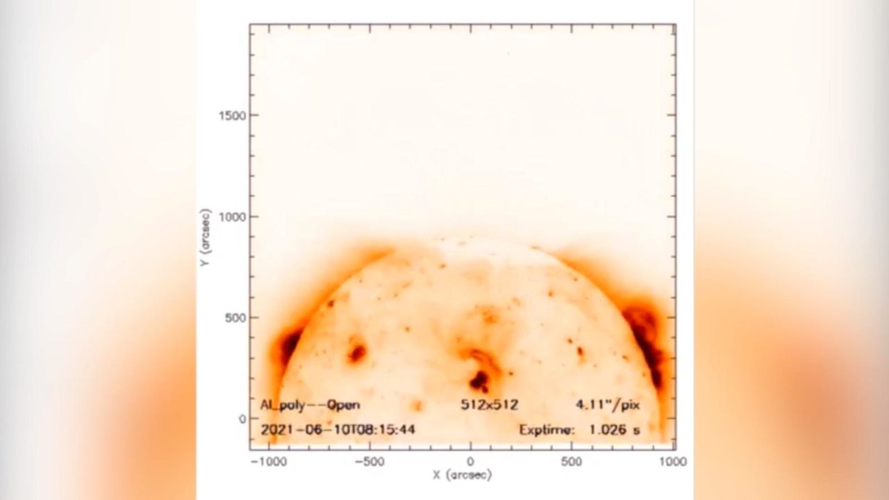 CNNE 1016781 - la nasa presenta version inedita de un eclipse solar