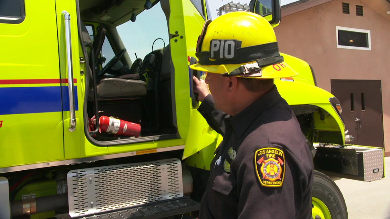 CNNE 1016944 - bombero de california hace esta peticion ante el verano