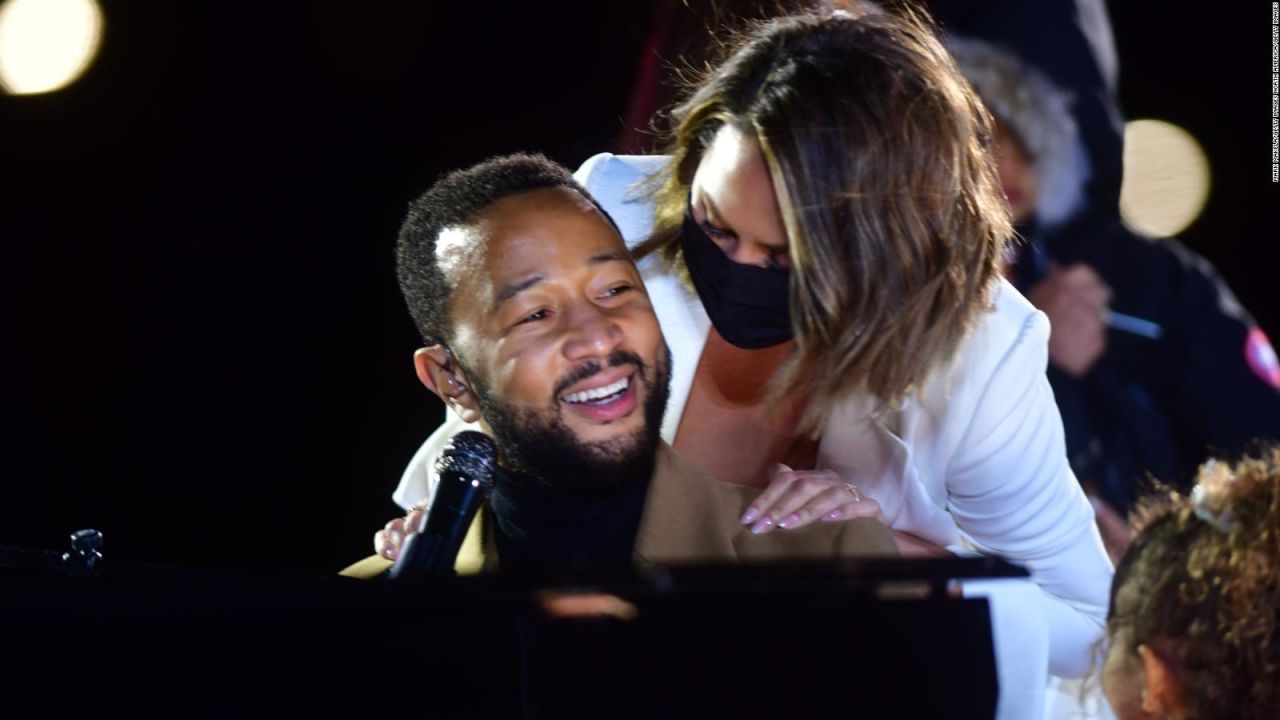 CNNE 1017267 - john legend apoya a su esposa en medio de escandalo