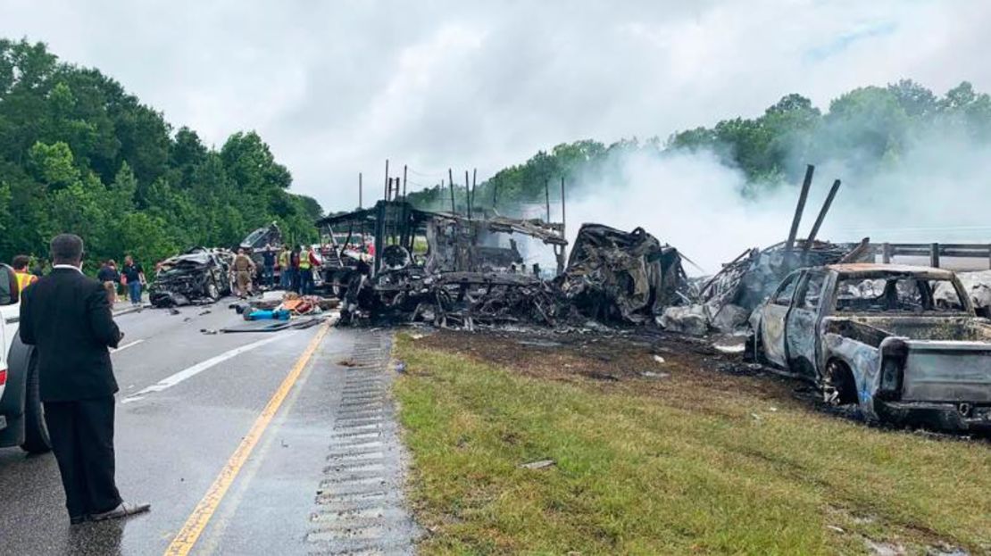 En el accidente estuvieron involucrados al menos 17 vehículos