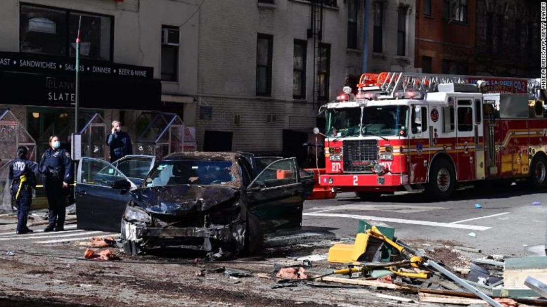 La policía de Nueva York investiga el lugar de un accidente en Manhattan. Cerca de 38.680 personas murieron en accidentes de tráfico en EE.UU. el año pasado, la cifra más alta desde 2007.