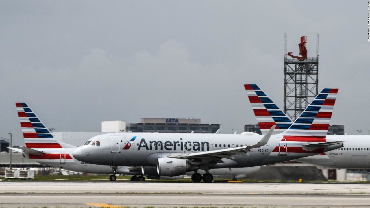 CNNE 1018325 - american airlines cancela vuelos por escasez de empleados