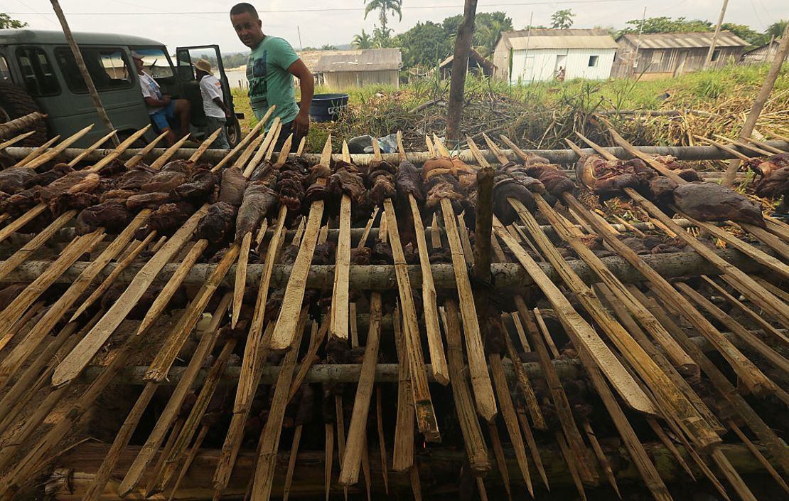 Preparación de churrasco en Brasil.