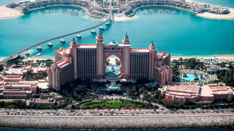 Atlantis, The Palm es un complejo hotelero de lujo situado en el vértice del archipiélago.