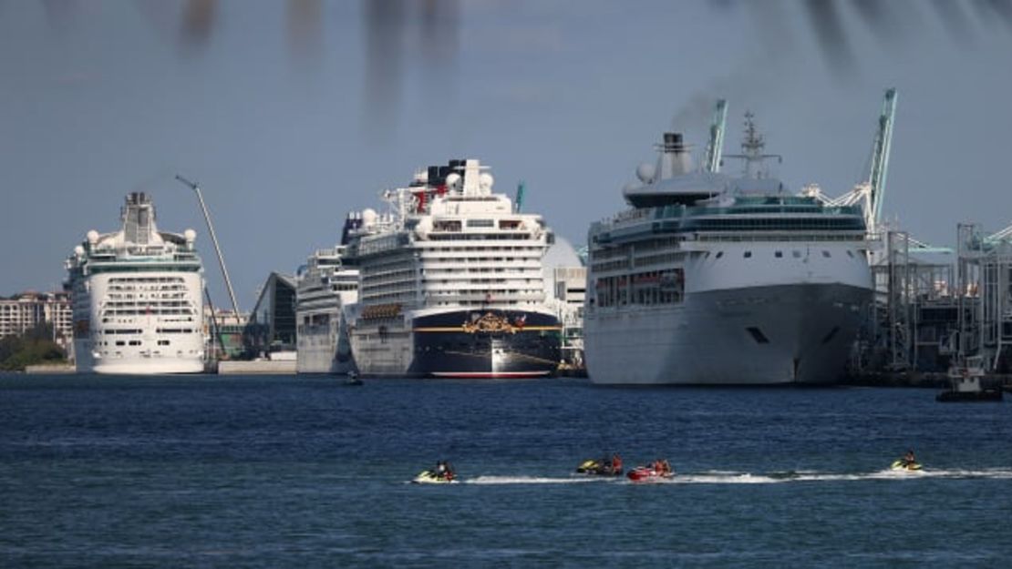 La doctora Leana Wen recomienda que los no vacunados no vayan en cruceros.Crédito: Joe Raedle/Getty Images