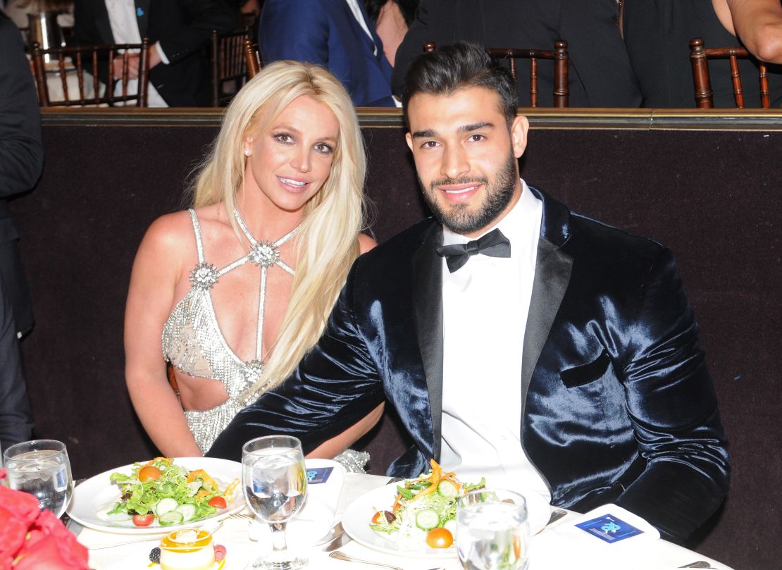 Spears Britney Spears y su novio Sam Asghari asistieron a los premios GLAAD Media Awards en el hotel Beverly Hilton el 12 de abril de 2018 en Beverly Hills, California. Foto de Vivien Killilea / Getty Images para GLAAD