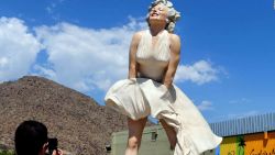 CNNE 1020765 - controversia por estatua de marilyn monroe