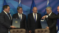 CNNE 1020831 - honduras inaugura su embajada en jerusalen