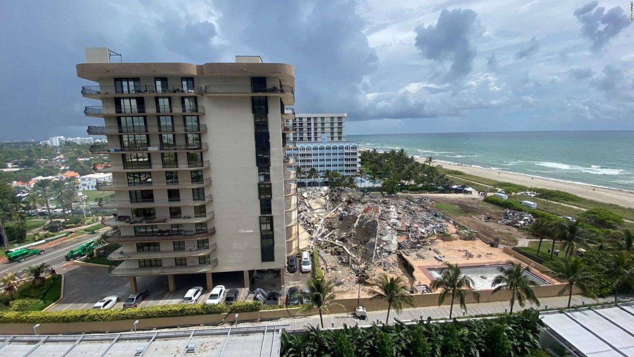 CNNE 1021652 - primera demanda por el derrumbe del edificio de surfside