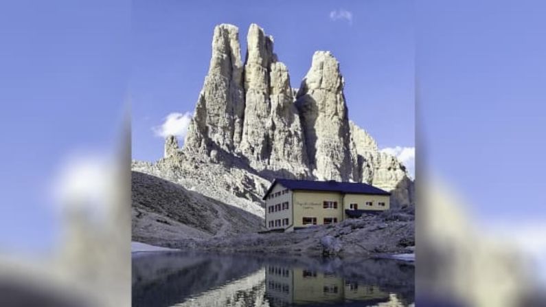 Rifugio Re Alberto, Italia: Italia no tiene escasez de hoteles increíbles, pero pocos pueden igualar la ubicación de este refugio, justo debajo de las Torres Vajolet en las montañas de los Dolomitas.