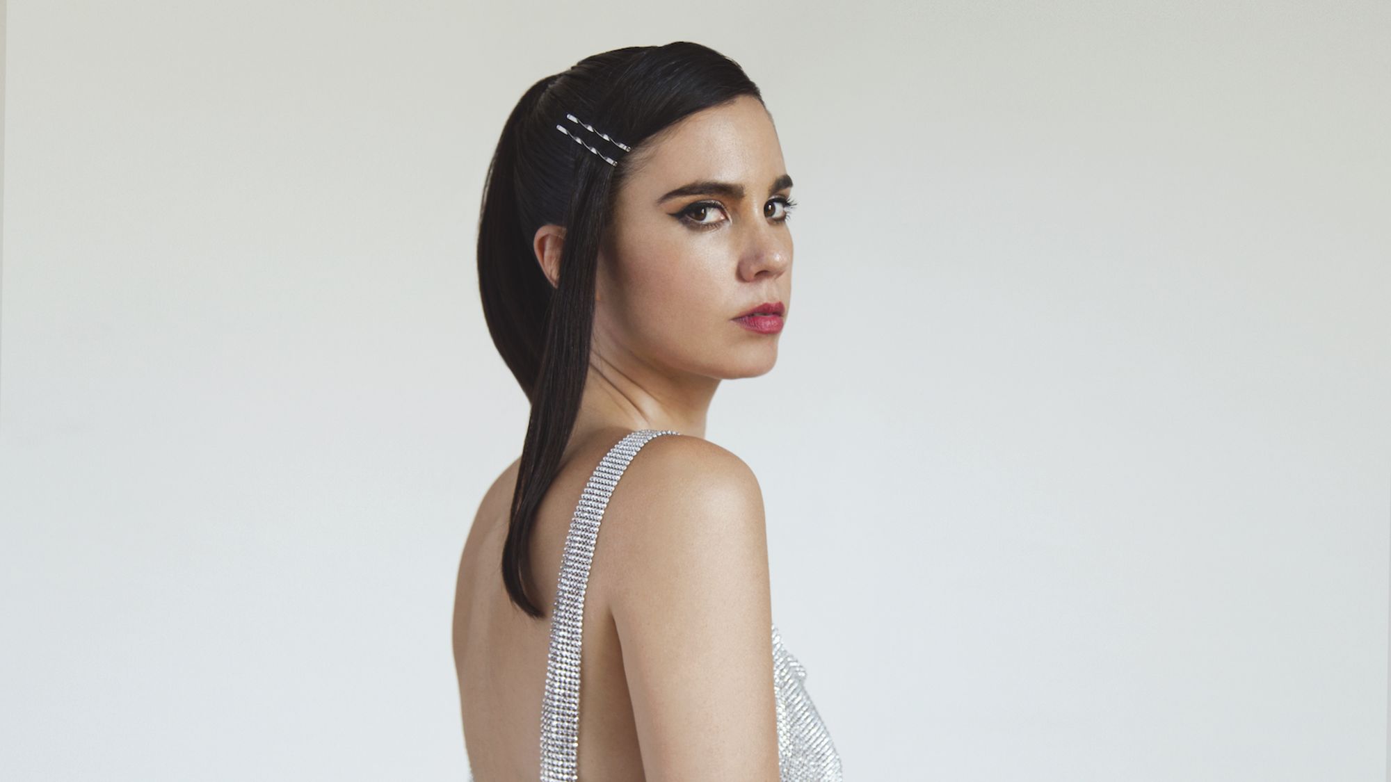 CNNE 1022983 - javiera mena entusiasmo ep zona pop