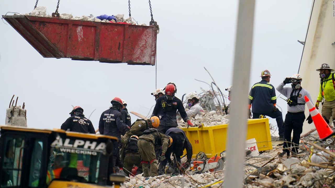 CNNE 1024039 - confirman la muerte de dos ninos en edificio en miami