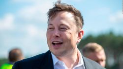 CNNE 1024581 - elon musk elogia la "prosperidad economica" de china