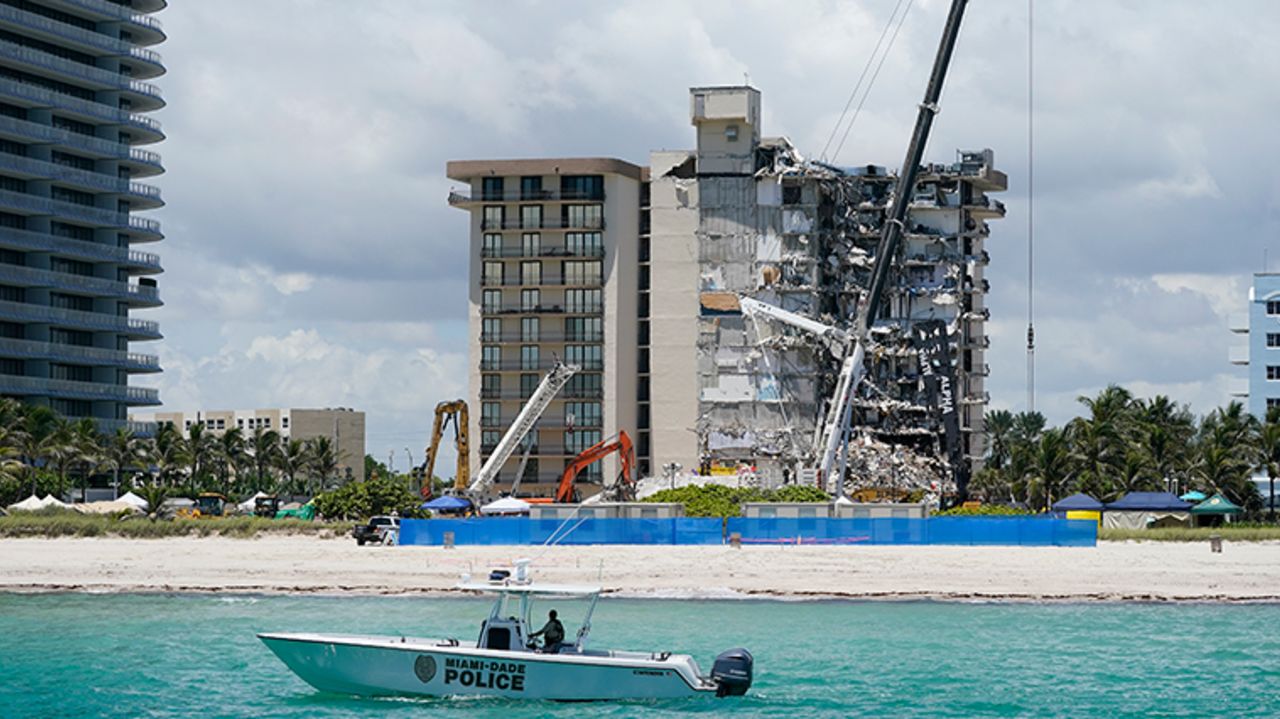 CNNE 1025346 - building collapse miami