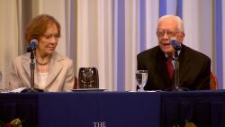 CNNE 1027499 - jimmy y rosalynn carter celebran su 75 aniversario de boda