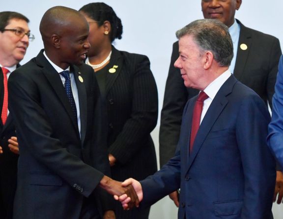 Un encuentro con el entonces presidente de Colombia, Juan Manuel Santos, durante una cumbre en Lima de 2018.