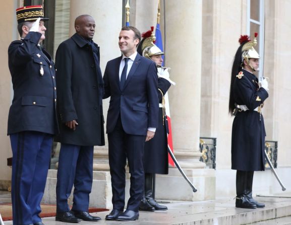 Jovenel Moïse fue recibido en París en 2017 por el presidente de ese país, Emmanuel Macron.