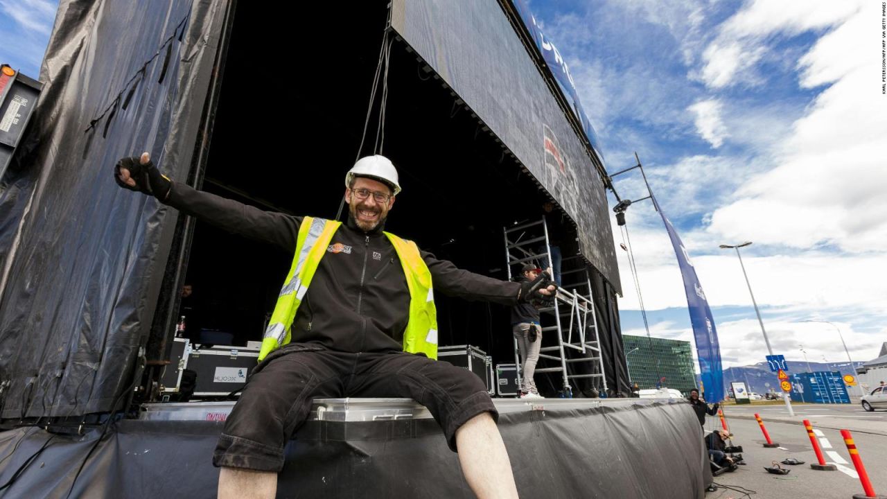 CNNE 1027657 - islandia prueba las jornadas laborales mas cortas