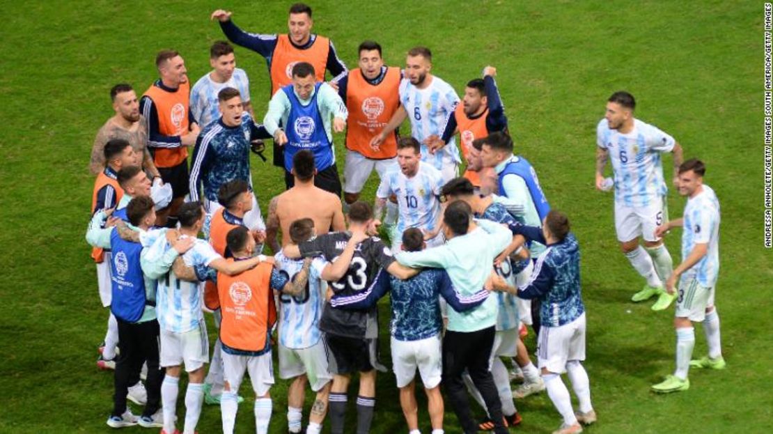 Lionel Messi encabezó las celebraciones después de que Argentina llegara a la final de la Copa América.