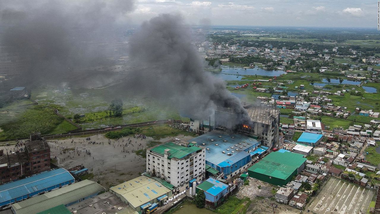 CNNE 1029501 - incendio en bangladesh deja mas de 50 personas muertas