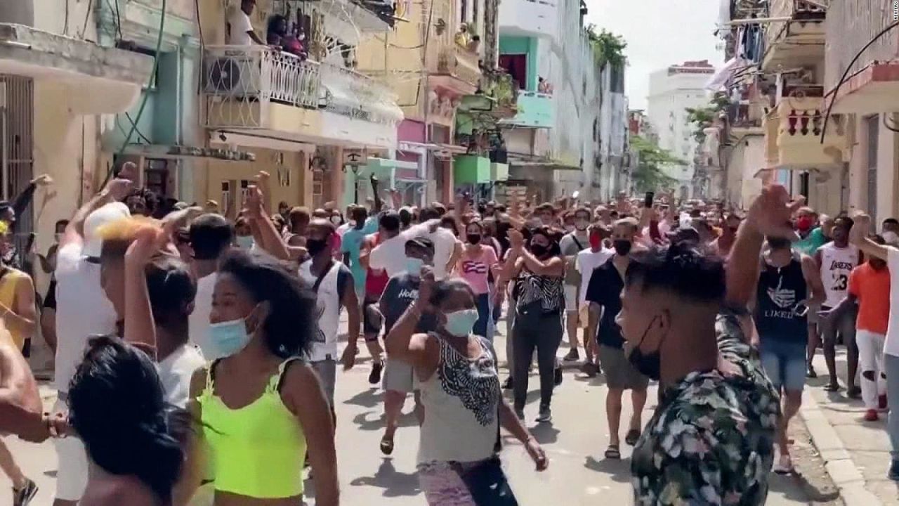 CNNE 1030164 - manifestaciones en cuba- "ya no tenemos miedo"