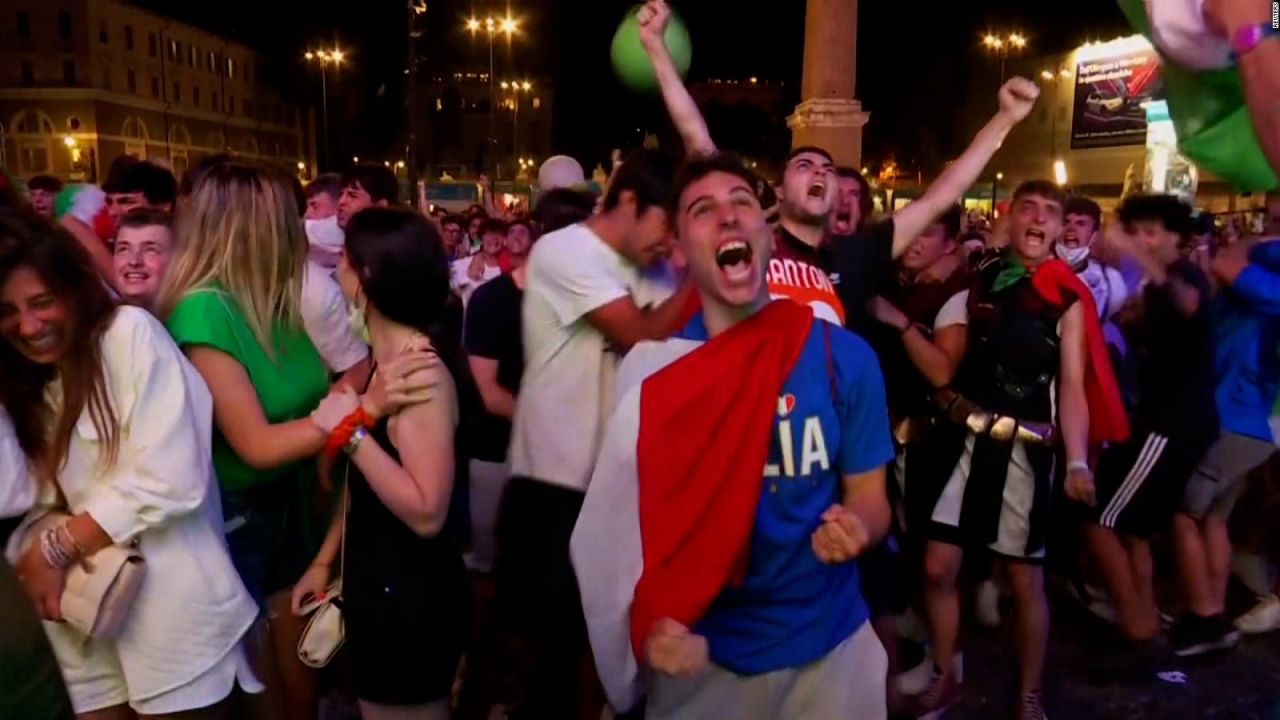 CNNE 1030422 - asi fue la noche en roma tras ganar la euro 2020