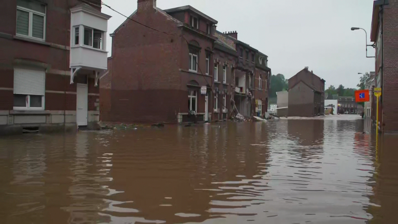 CNNE 1033133 - inundaciones arrasan con pueblos de belgica